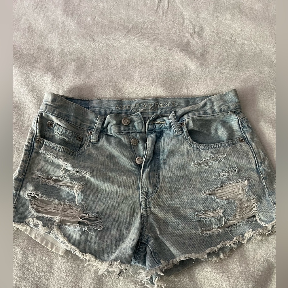 American Eagle Outfitters Light Wash Distressed Denim Cutoff Shorts